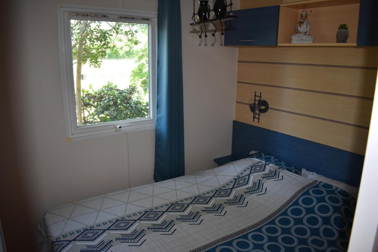 mobil-home sur terrain bucolique Hyères Extérieur photo