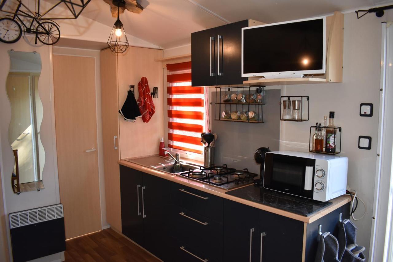 mobil-home sur terrain bucolique Hyères Extérieur photo