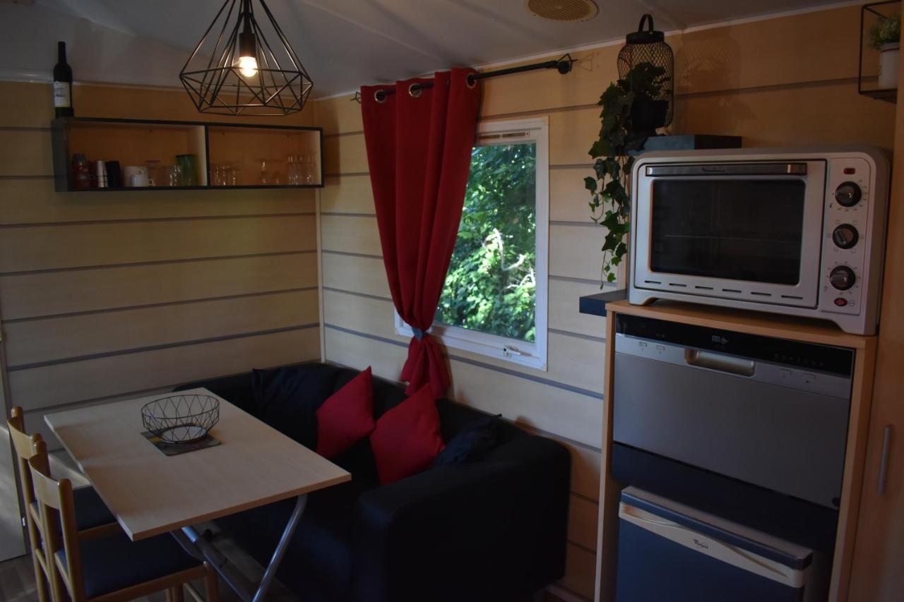 mobil-home sur terrain bucolique Hyères Extérieur photo