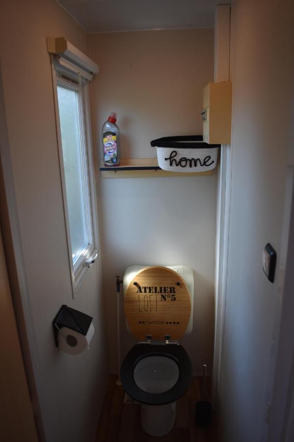 mobil-home sur terrain bucolique Hyères Extérieur photo